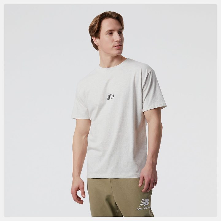 NEW BALANCE ESSENTIALGraphic TEE (MT23514-SAH)